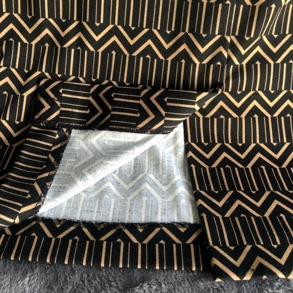 𝅺GRACE Elements Black and tan zigzag‎ design pencil skirt size medium S1129 - Picture 3 of 8